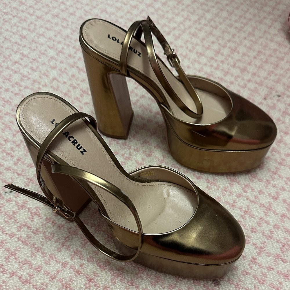 Lolacruz Gold Platform Heels